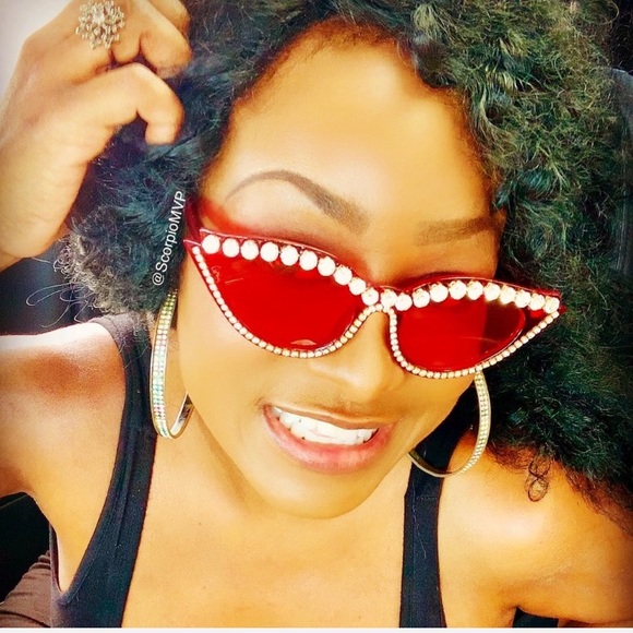 RED Fancy lSwarovski Glasses - Picture 5 of 5